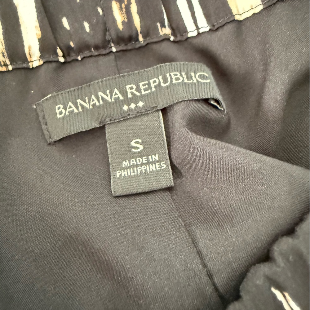 Banana Republic Fast Flippy Two Piece Set Tie Shoulder Top and Skirt Small - Picture 9 of 12